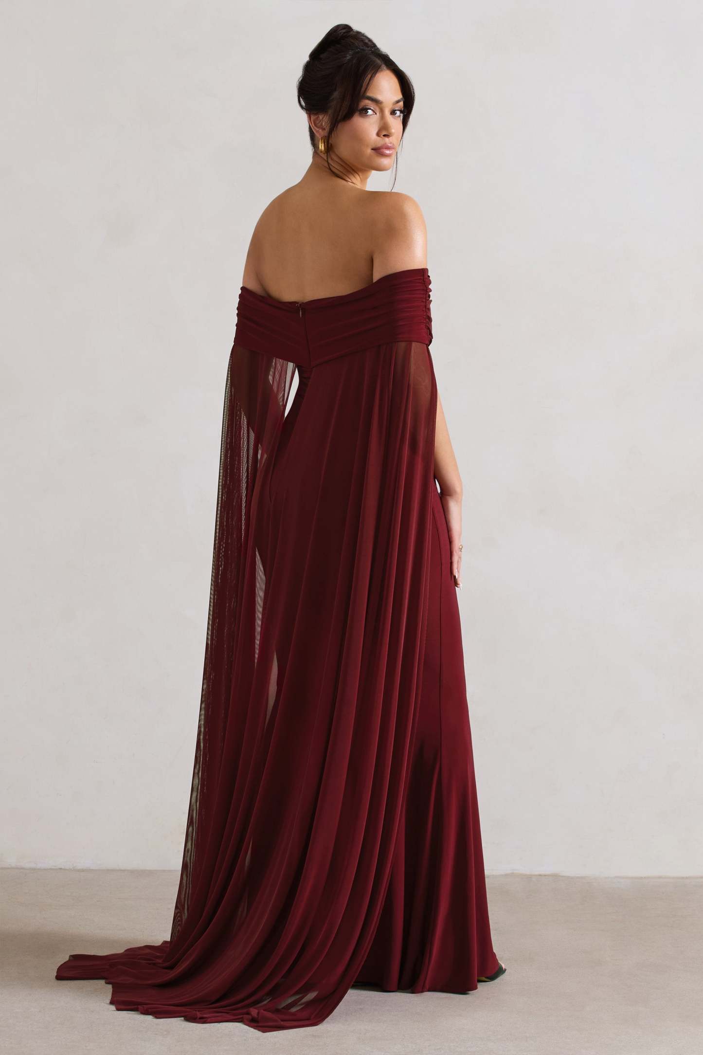 Carlotta Berry Bardot Maxi Dress With Chiffon Cape-Fashionmomo.All Rights Reserved