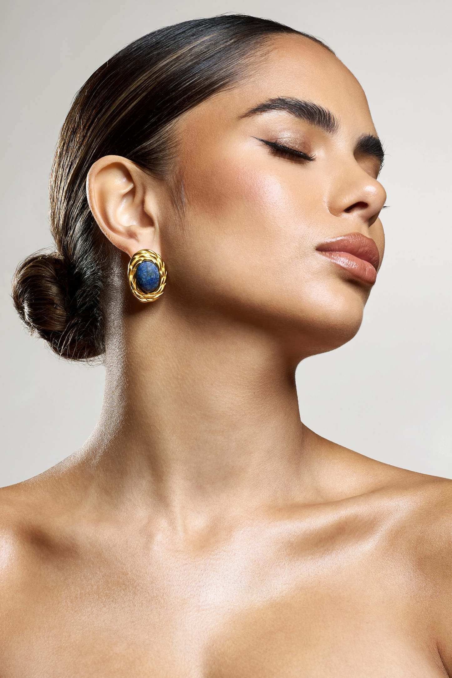 Essie Black Pendant Gold Earrings-Fashionmomo.All Rights Reserved