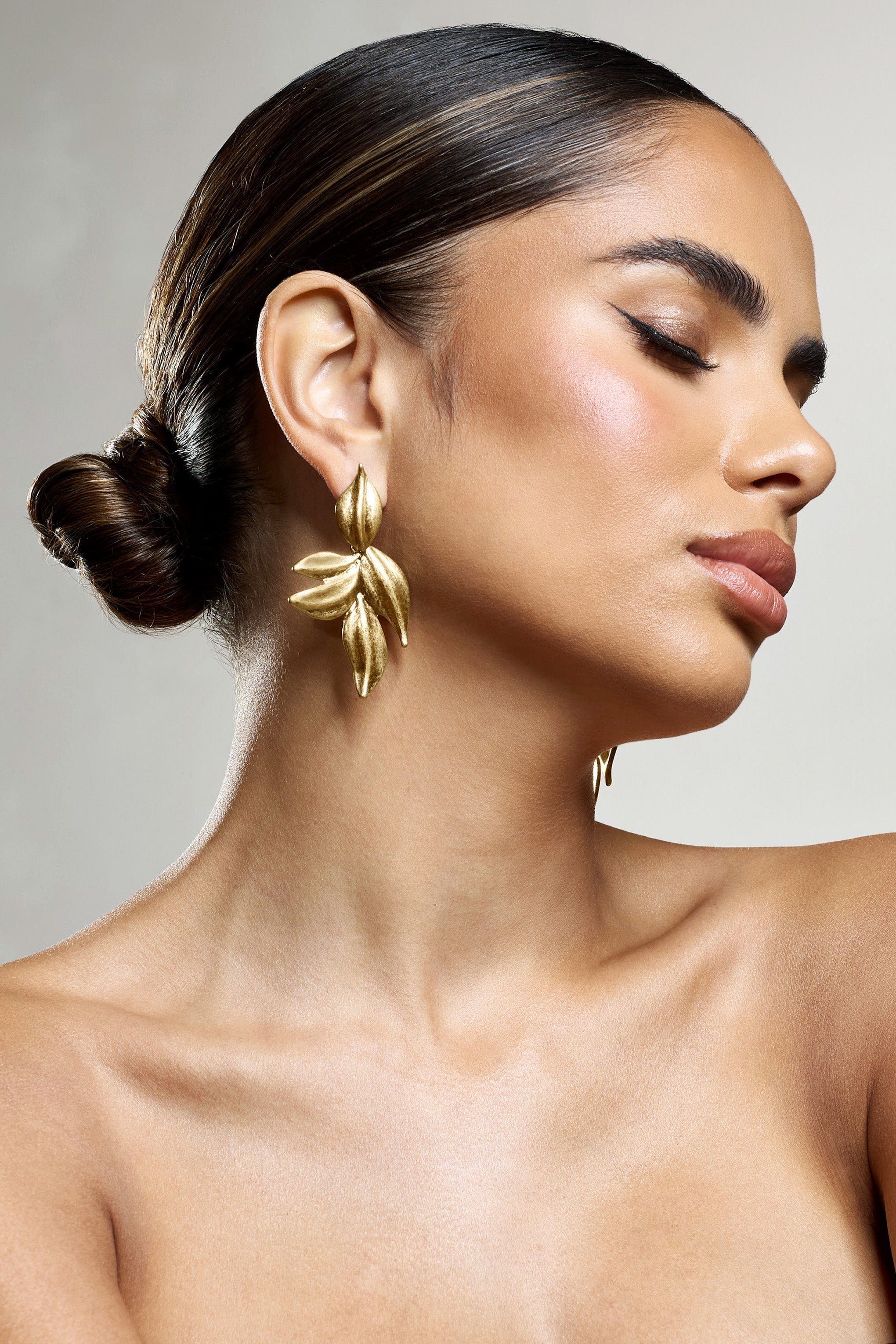 Phillipa Gold Leaf Statement Earrings-Fashionmomo.All Rights Reserved