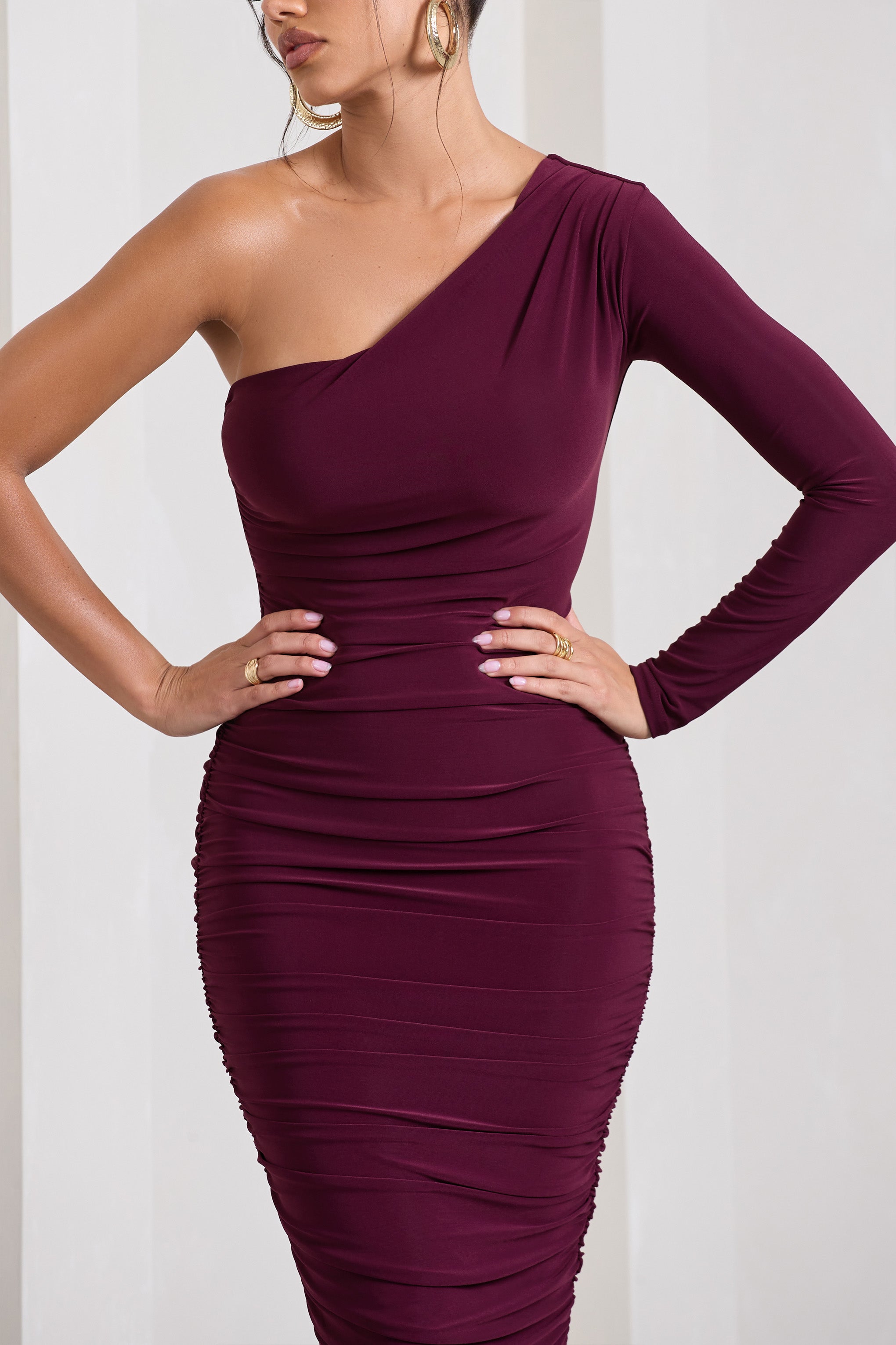 In The Shadows Burgundy One Sleeve Midi Dress With Ruching-Fashionmomo.All Rights Reserved
