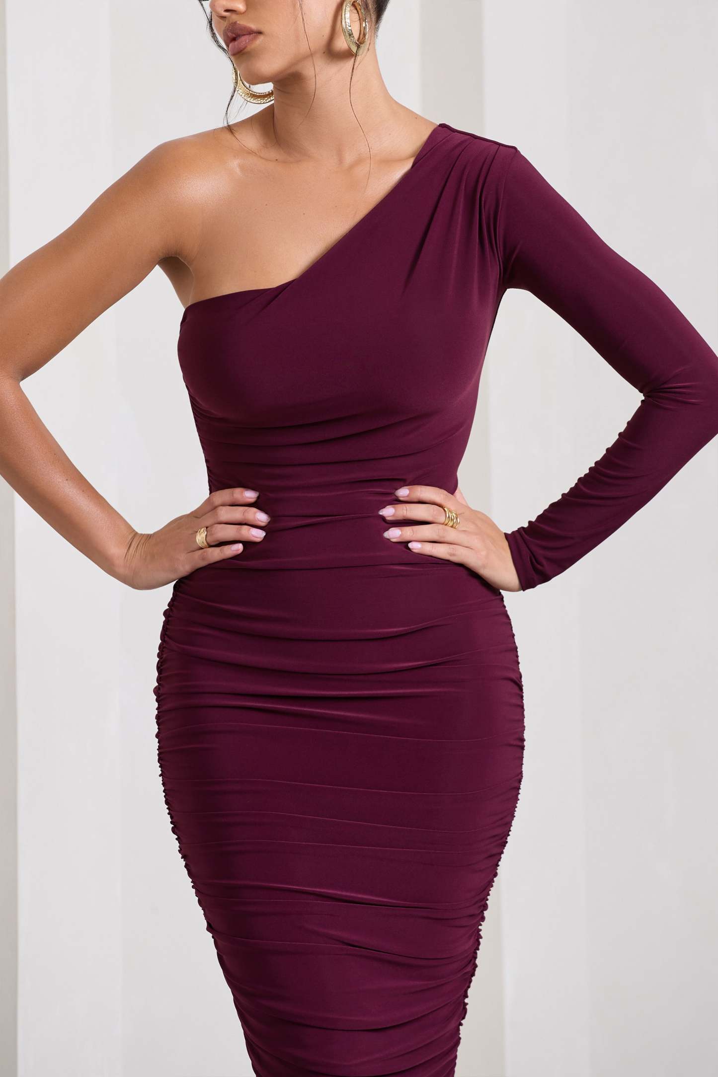 In The Shadows Burgundy One Sleeve Midi Dress With Ruching-Fashionmomo.All Rights Reserved