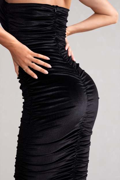 Hourglass Black Velvet Halterneck Ruched Midi Dress-Fashionmomo.All Rights Reserved