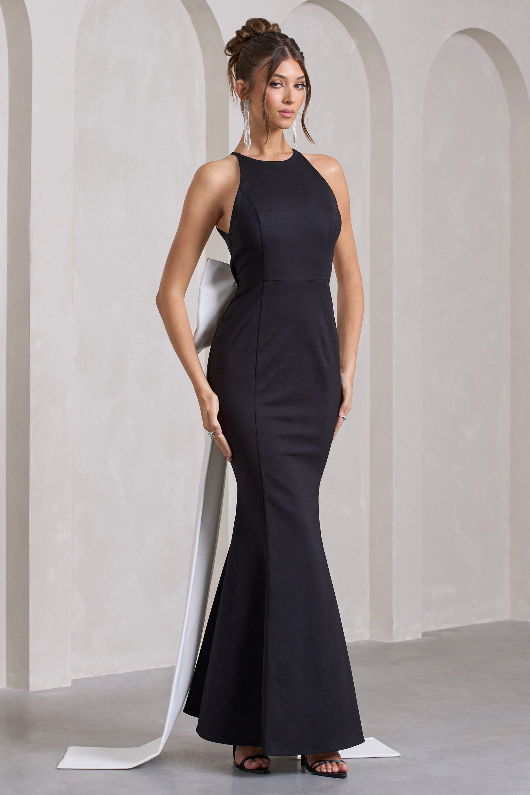 Bestow Black Open-Back Maxi Dress With Oversized White Bow-Fashionmomo.All Rights Reserved