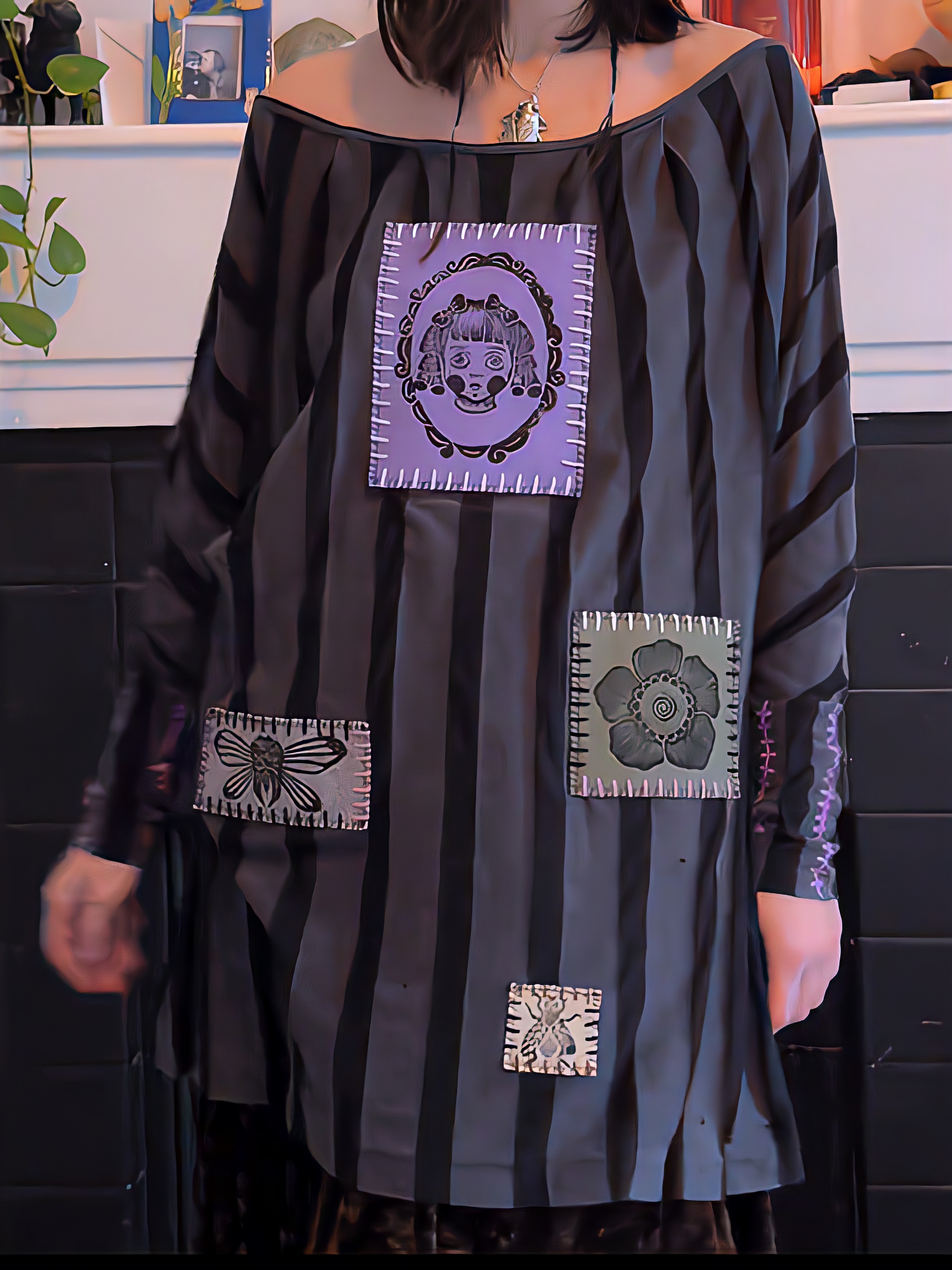 Off-shoulder spliced ​​long top