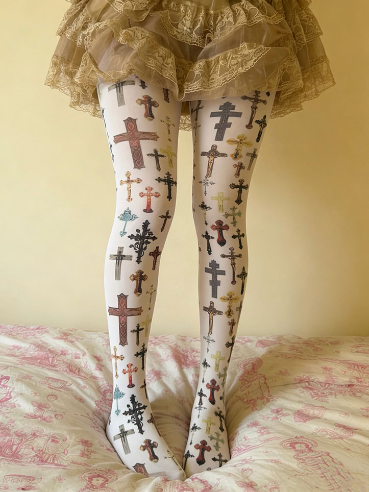 Cross-shaped leggings