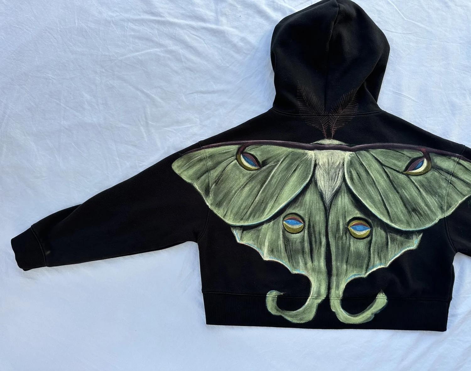 Luna Moth Graphic Black Crop Hoodie