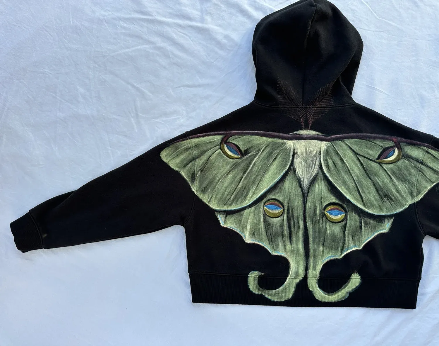 Luna Moth Graphic Black Crop Hoodie