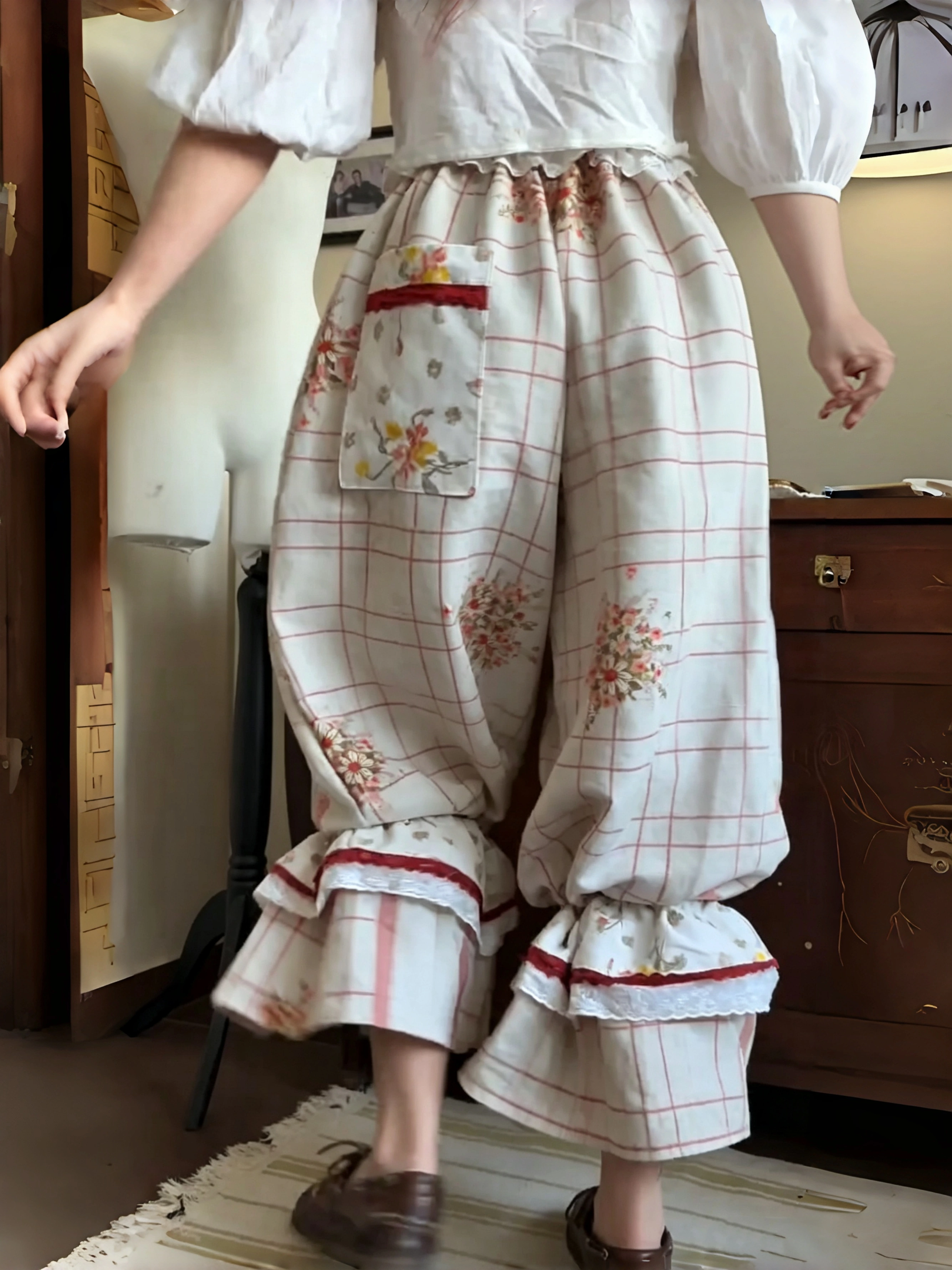 Floral Grid Ruffle Cuff Balloon Pants