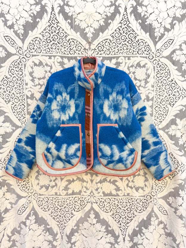 Blue Floral Jacquard Stand Collar Cropped Jacket