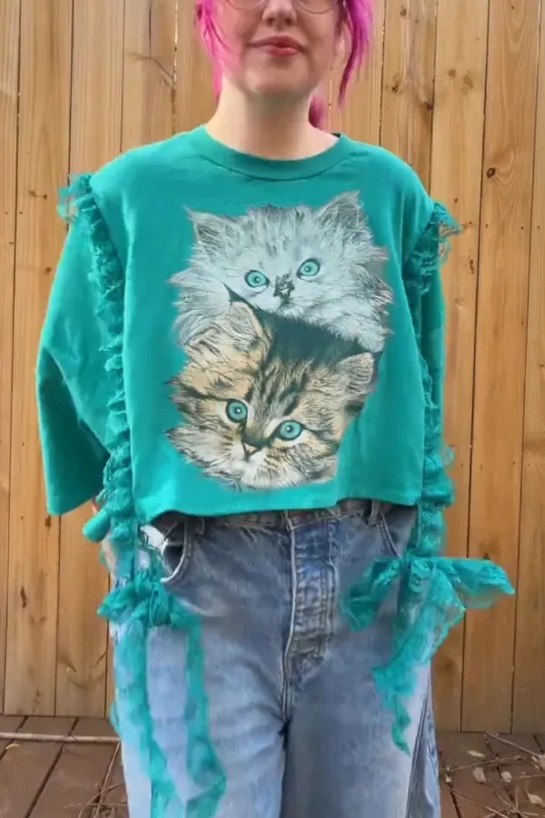 Pussycat Print Mid-Sleeve Top