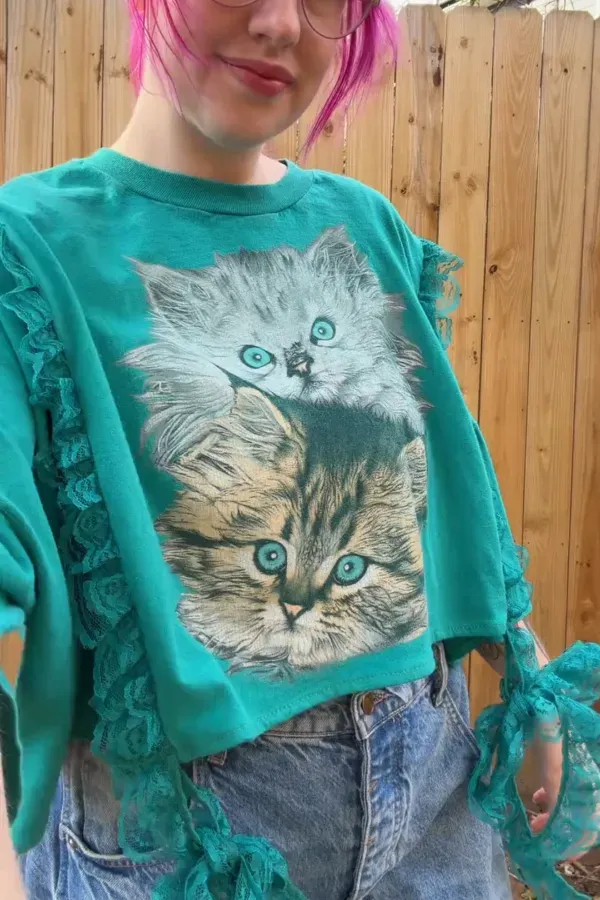Pussycat Print Mid-Sleeve Top