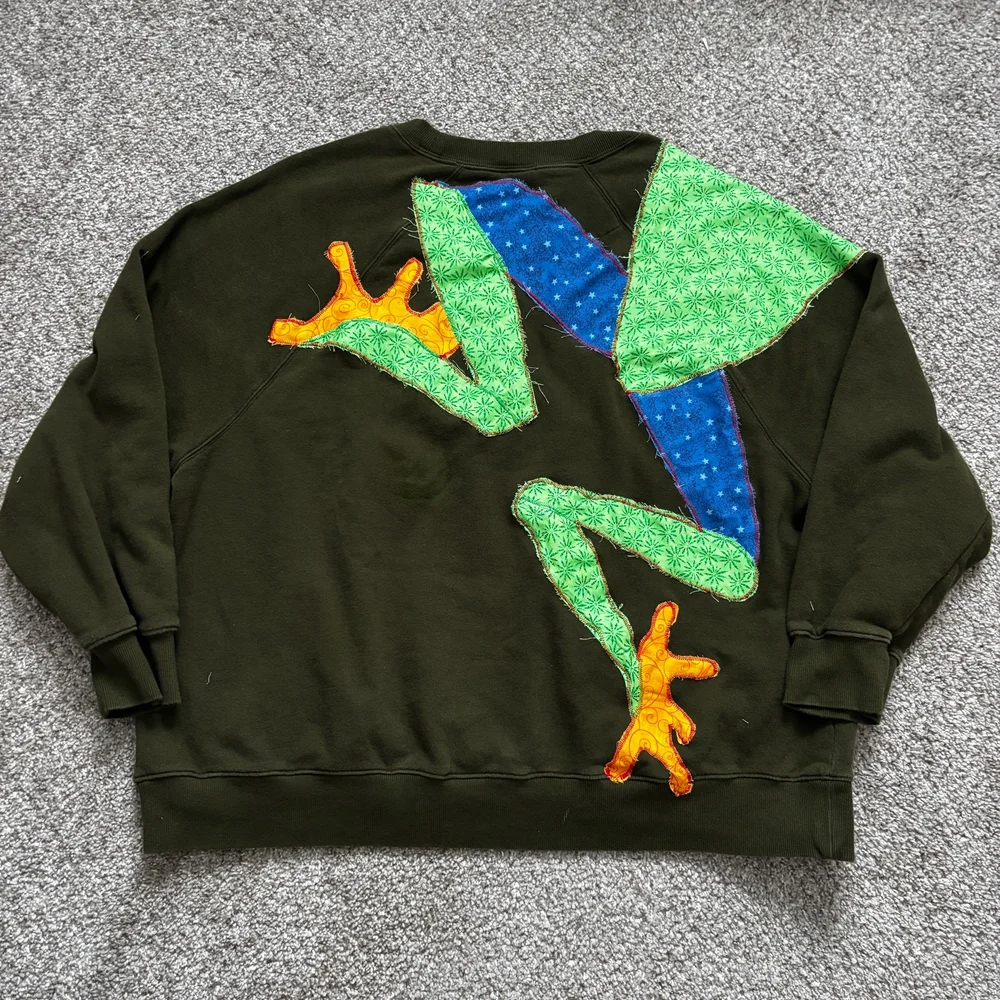 Tree Frog Print Pullover Hoodie