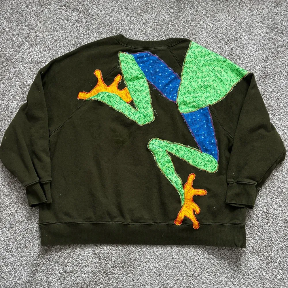 Tree Frog Print Pullover Hoodie