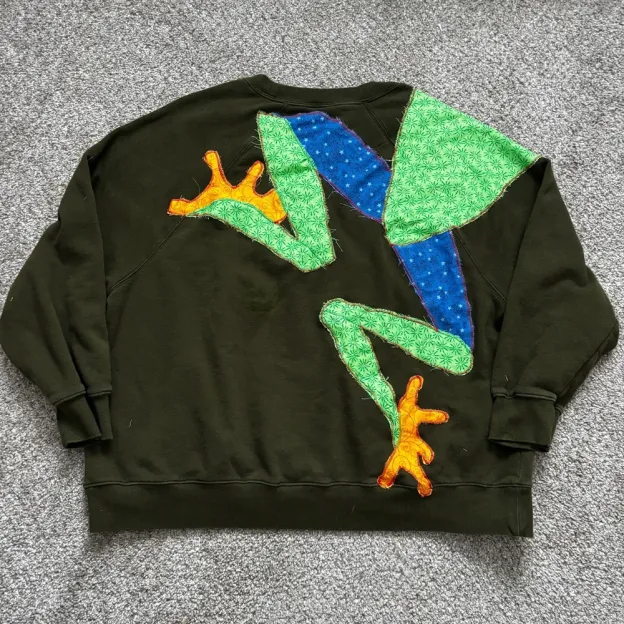 Tree Frog Print Pullover Hoodie