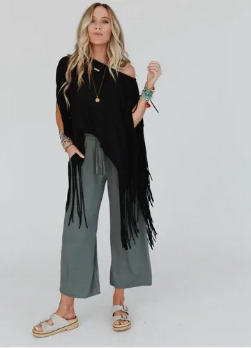 The Nest Showstopper Fringe Top