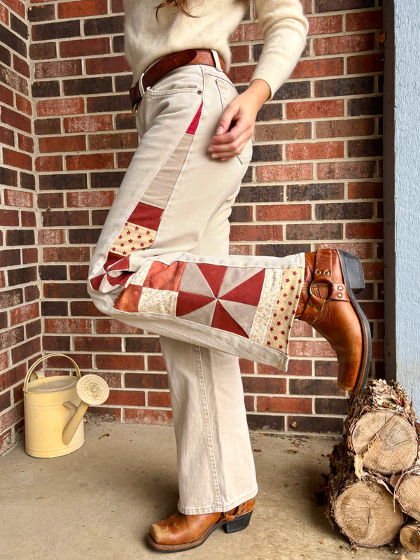 Ecru Tan Pinwheel Lees