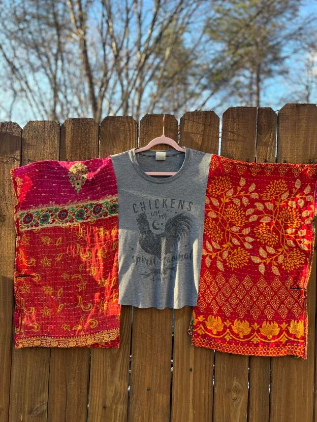 CHICKENS Mix & Match Tee