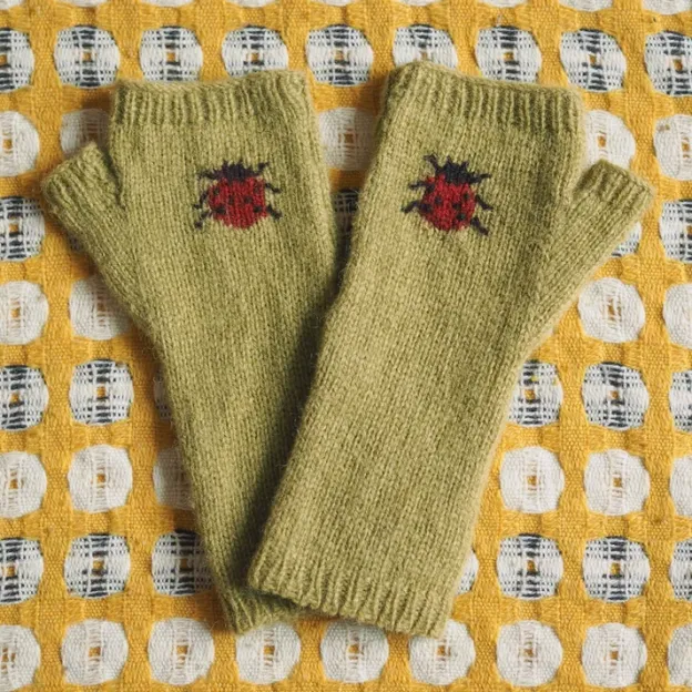 Ladybird Gloves - Green