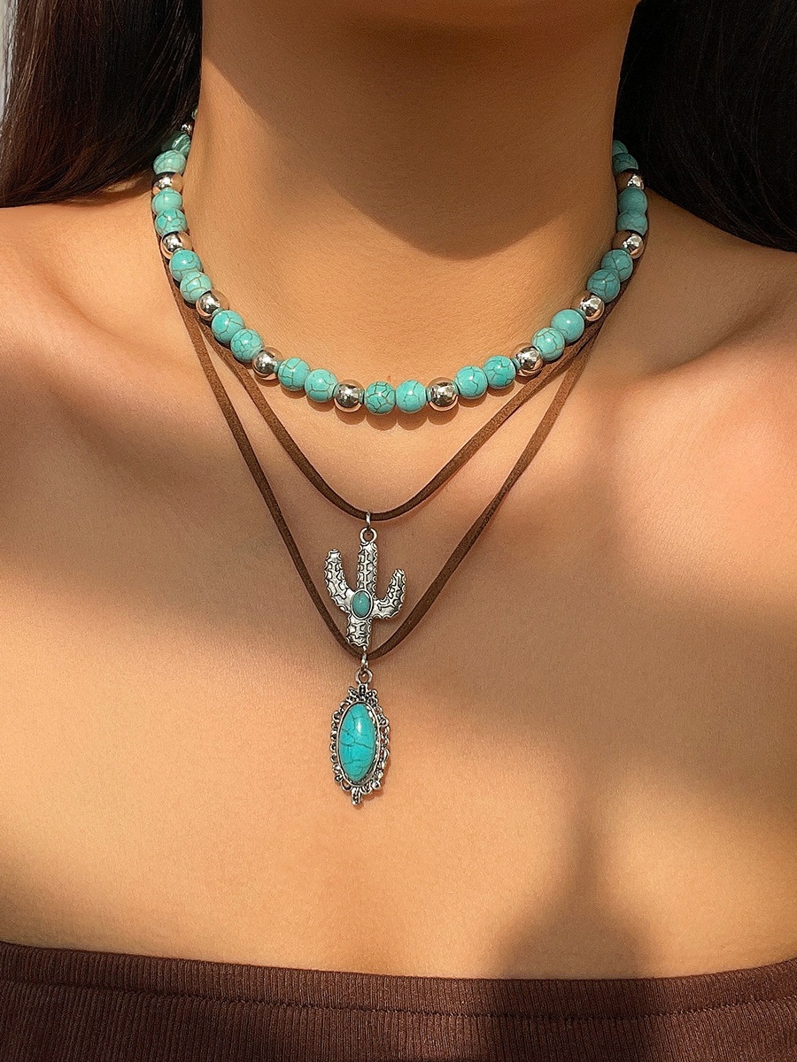 Turquoise clavicle beaded necklace