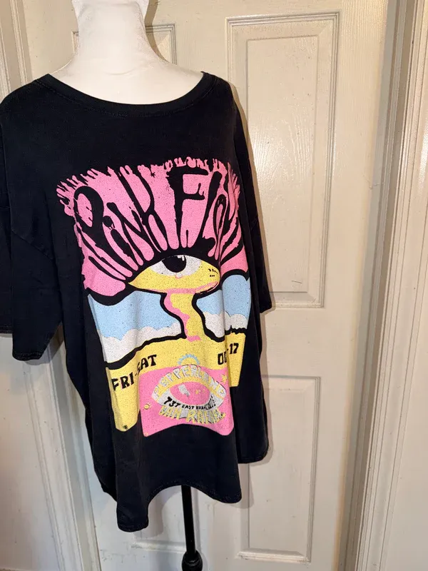 Pink Floyd Oversized Distressed Tee