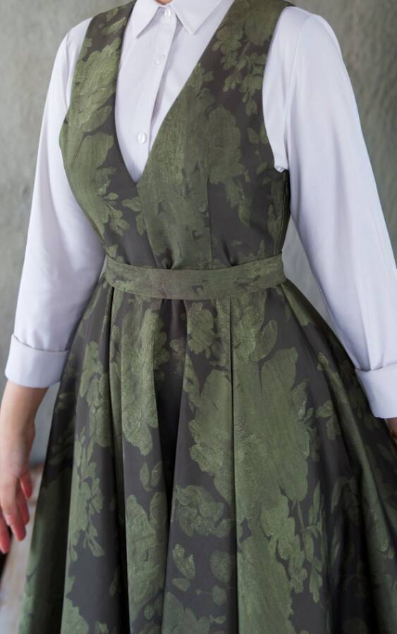 Vintage Jacquard V-Neck Pinafore Dress-Green