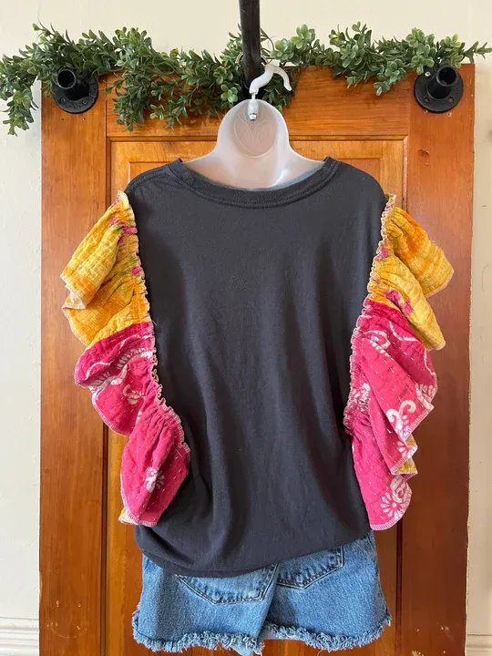DOLLY ruffle sleeves kantha tee
