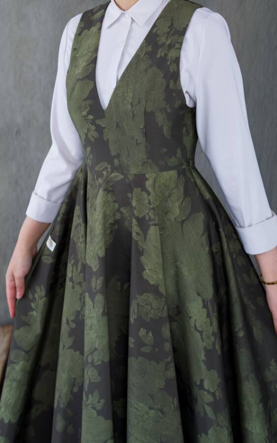 Vintage Jacquard V-Neck Pinafore Dress-Green