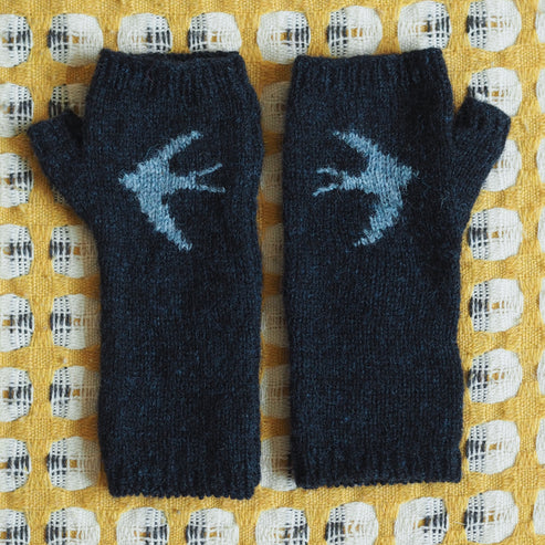 Swallows Gloves - Navy Blue