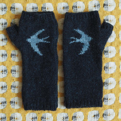 Swallows Gloves - Navy Blue