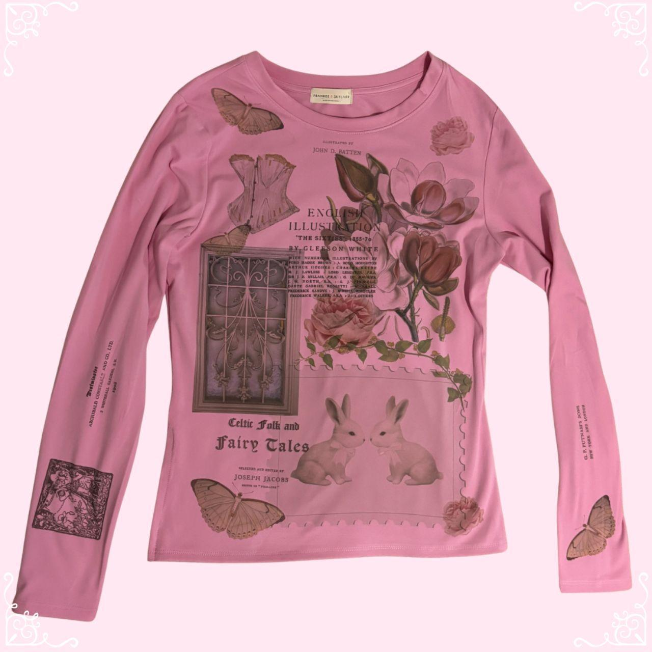 Printed long-sleeved top