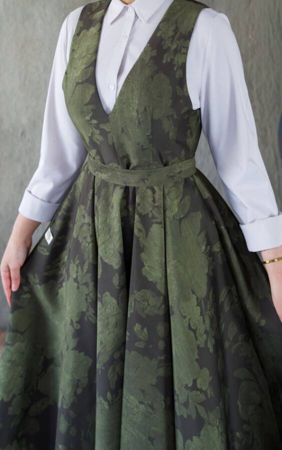 Vintage Jacquard V-Neck Pinafore Dress-Green