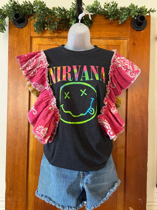 NIRVANA ruffle sleeves kantha tee