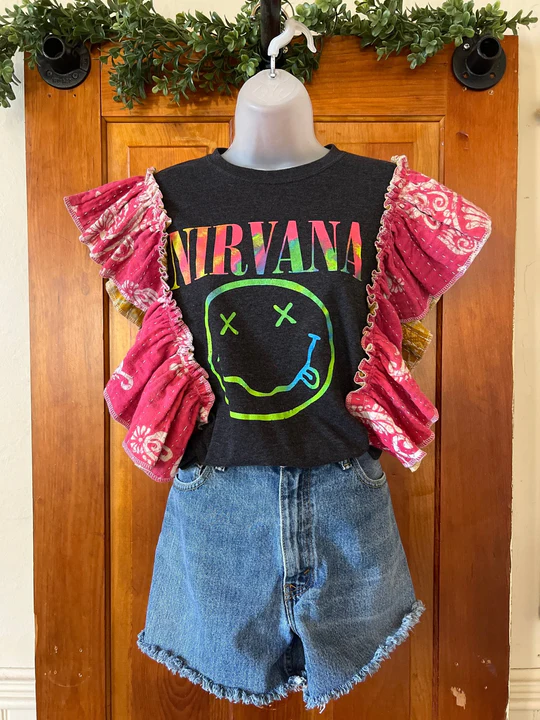 NIRVANA ruffle sleeves kantha tee