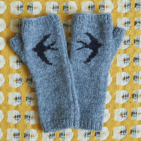 Swallows Gloves - Sky Blue