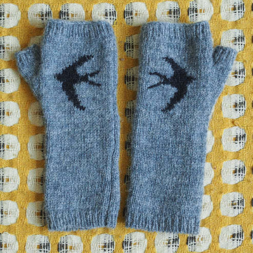 Swallows Gloves - Sky Blue