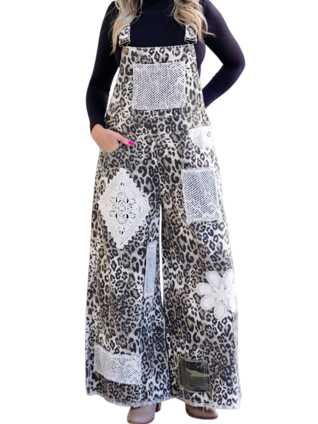 Leopard print wide-leg cargo pants
