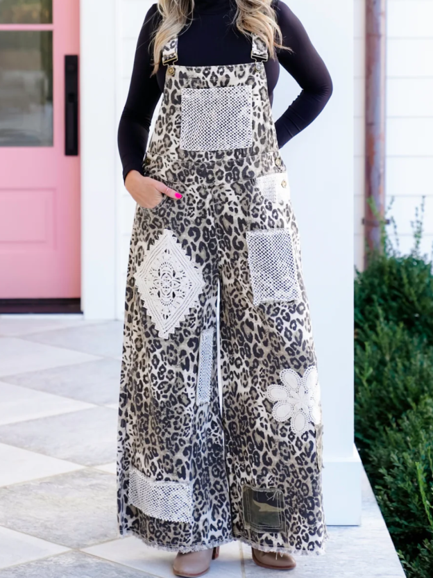 Leopard print wide-leg cargo pants