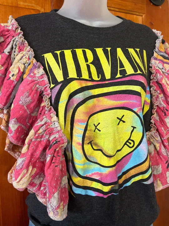 NIRVANA kantha ruffle sleeves tee