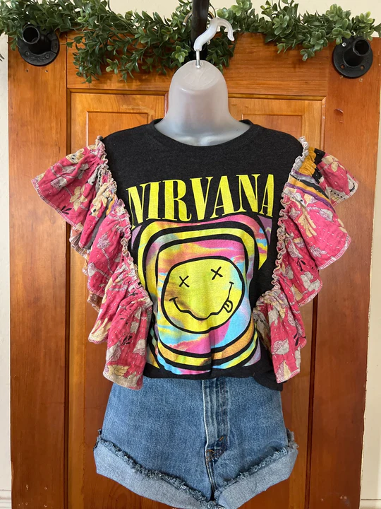 NIRVANA kantha ruffle sleeves tee