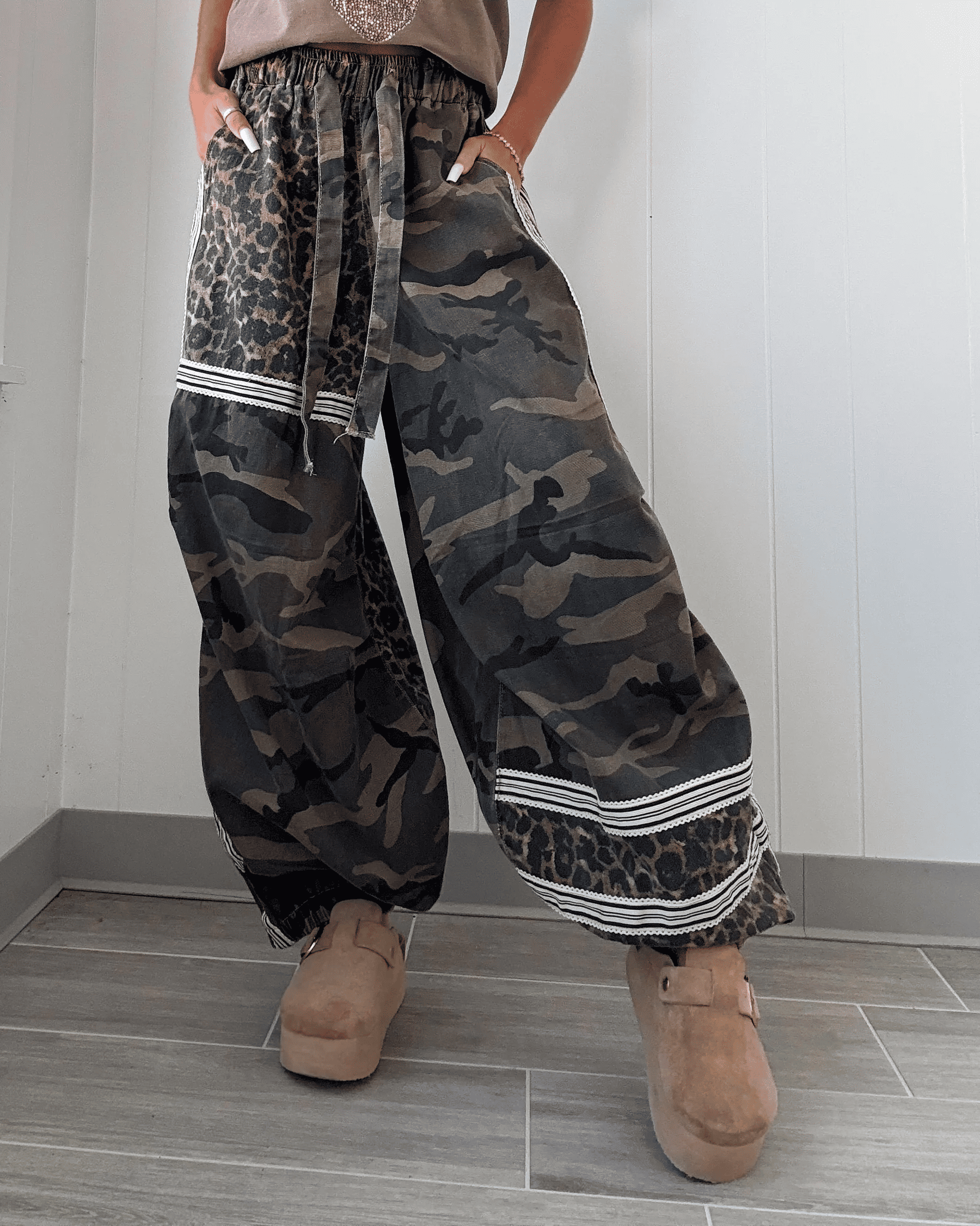 Alex Lined Leopard Detail Jogging Pants - Camo