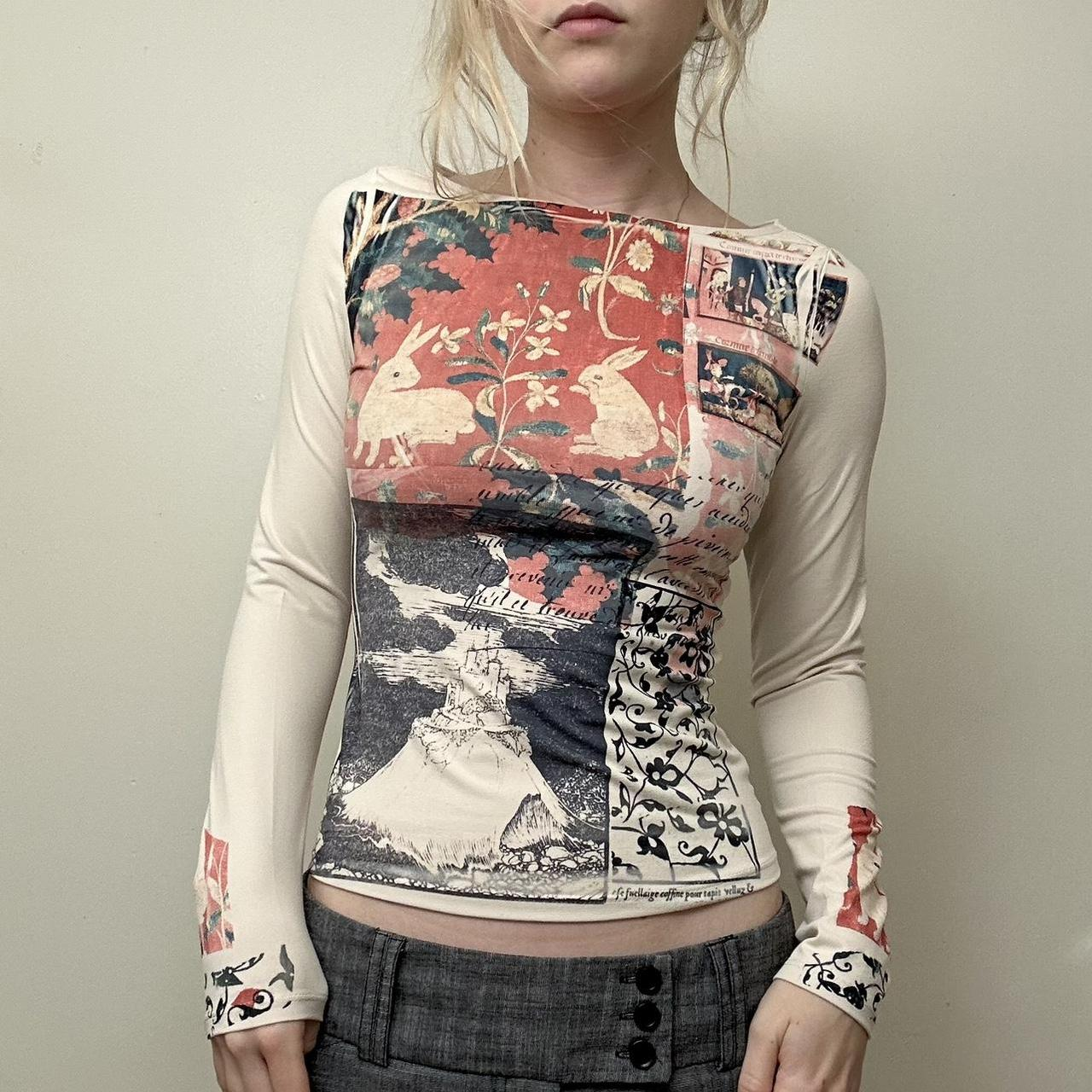 Printed long-sleeved top