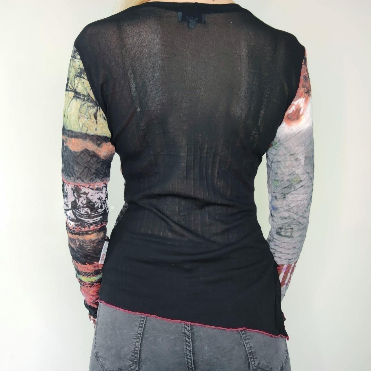 Black and pink long-sleeved