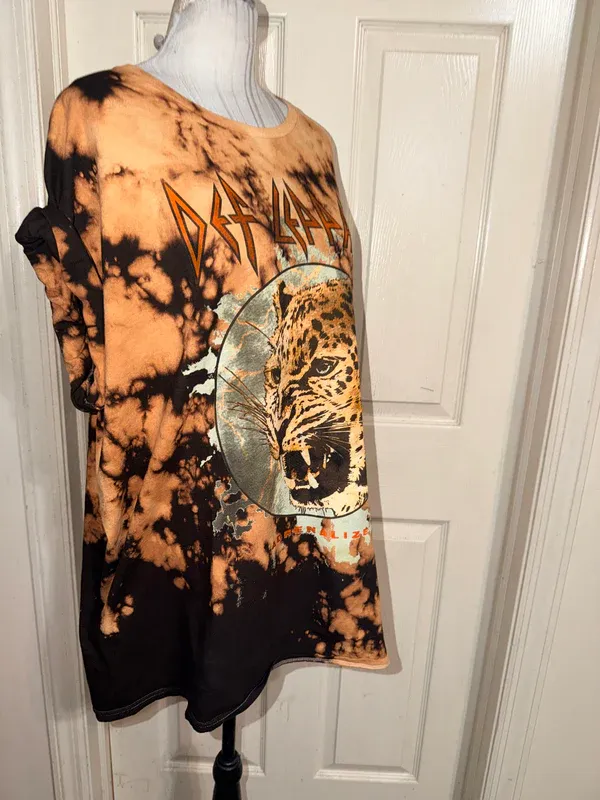 Def Leppard Oversized Distressed Tee