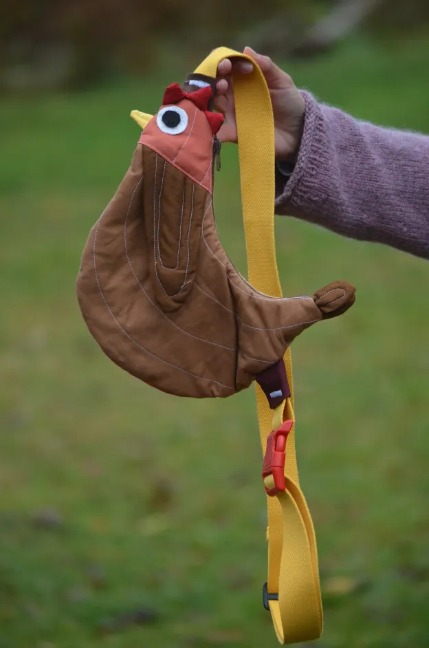 Pre-Order | Handcrafted-Fly Away Crossbody Bird Bag - Chicken