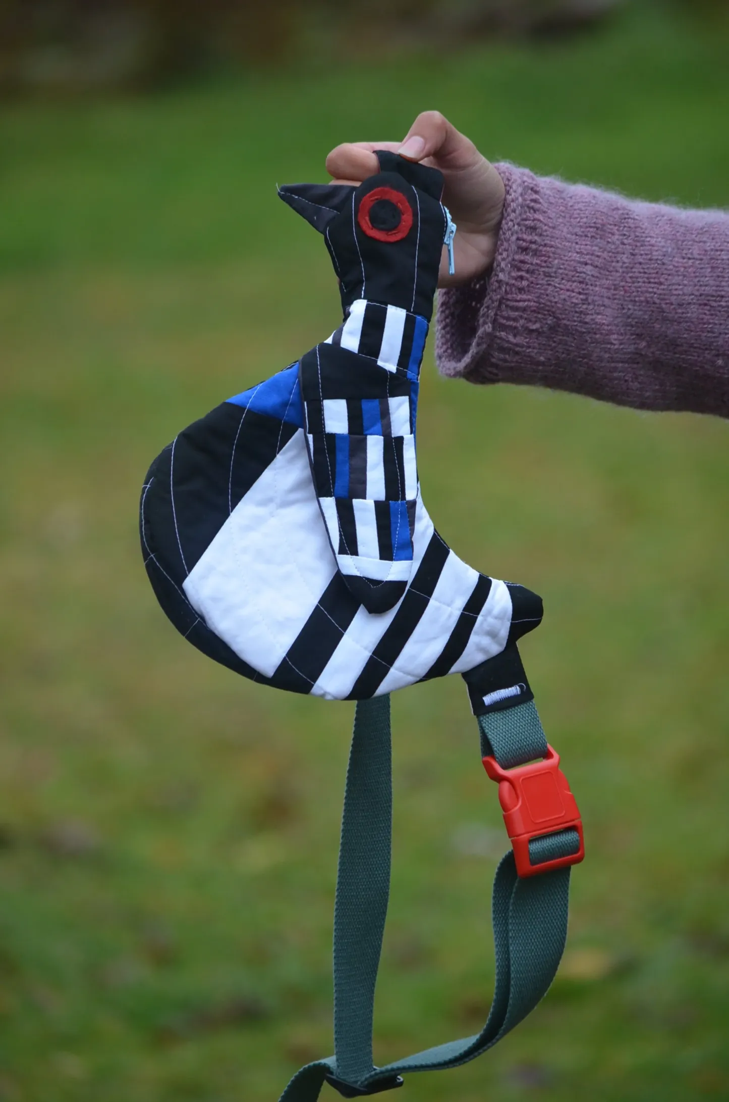 Pre-Order | Handcrafted-Fly Away Crossbody Bird Bag - Loon