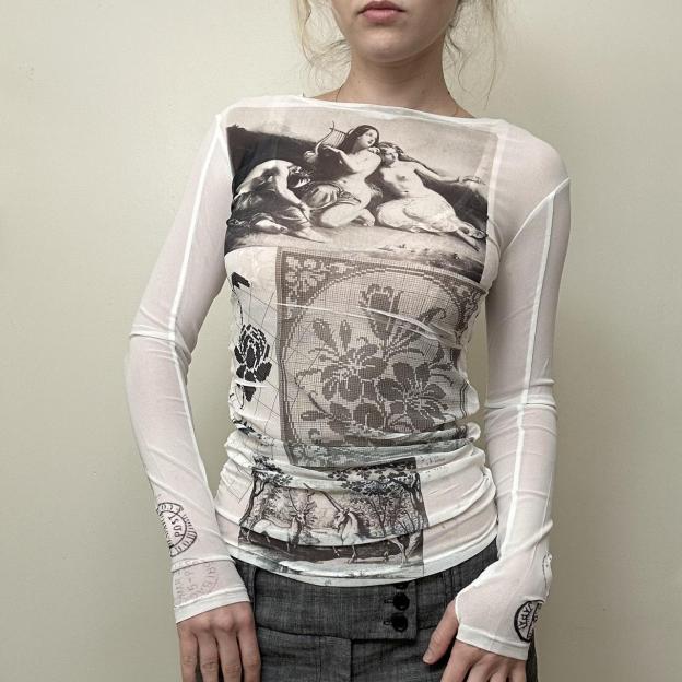 Printed long-sleeved top