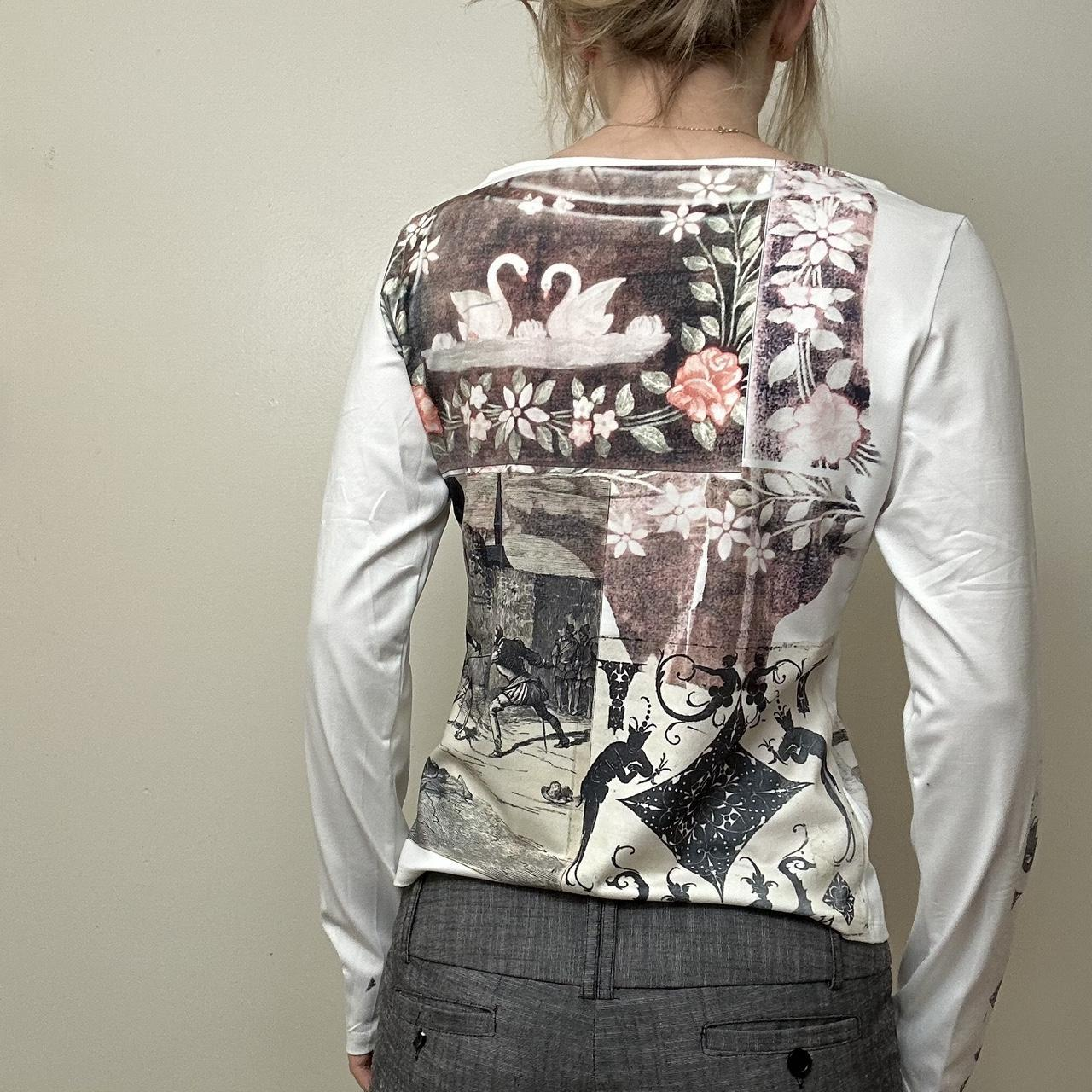 Printed long-sleeved top