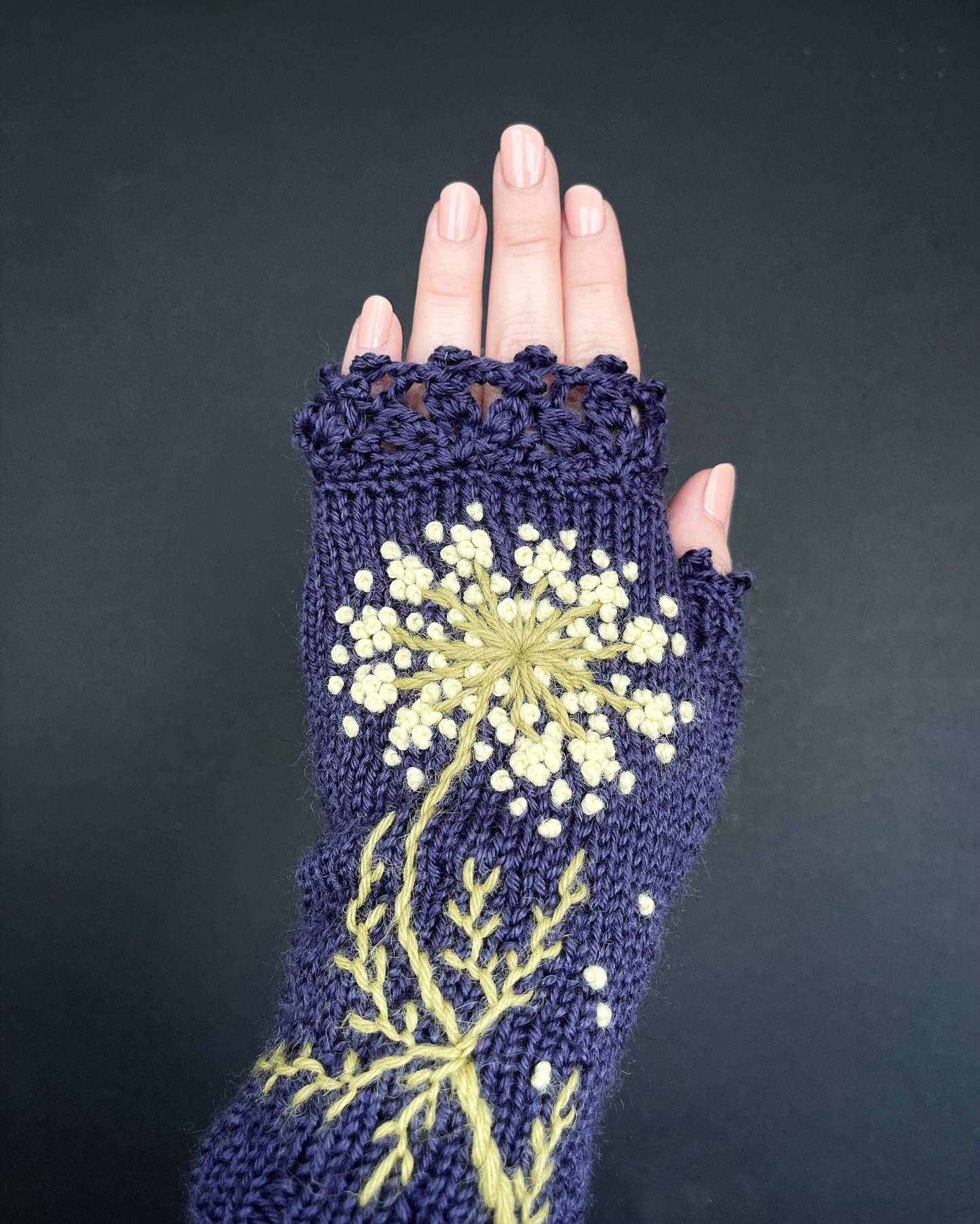 Embroidered Violet Fingerless Gloves: Knitted Wool Blend, Floral Design