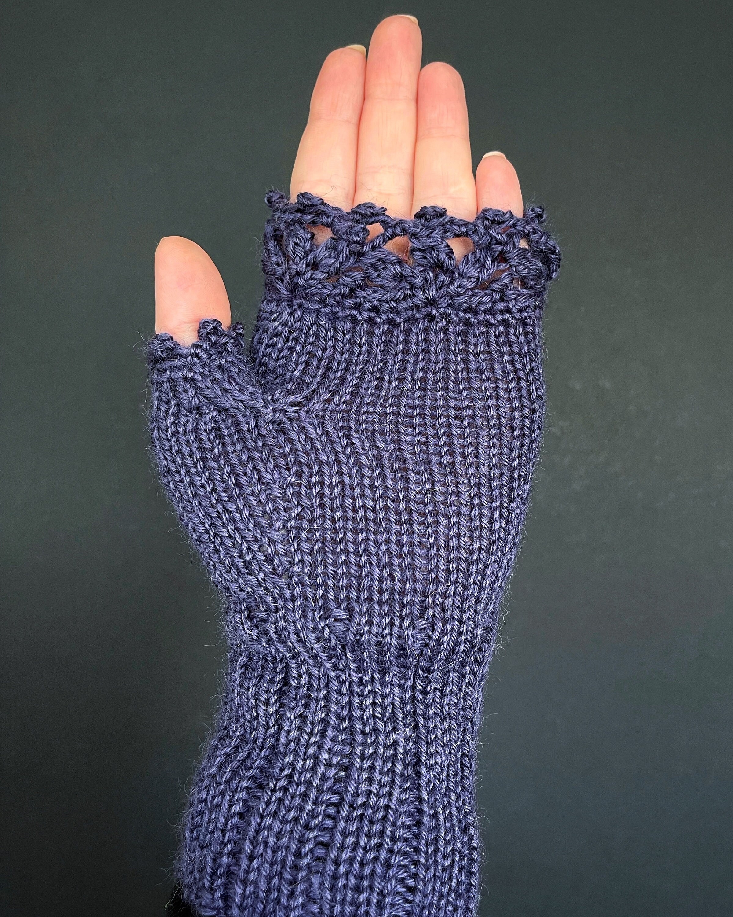 Embroidered Violet Fingerless Gloves: Knitted Wool Blend, Floral Design