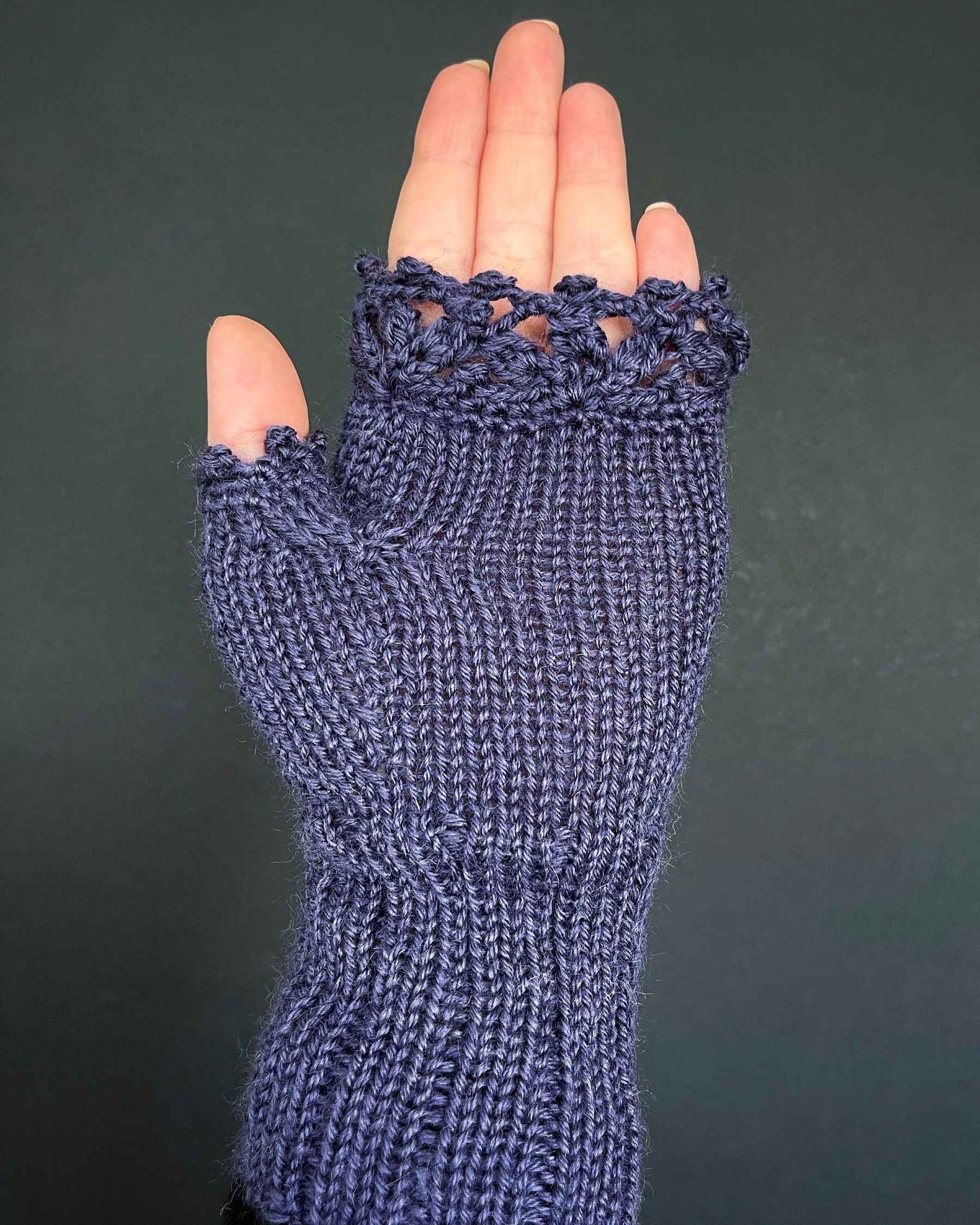 Embroidered Violet Fingerless Gloves: Knitted Wool Blend, Floral Design